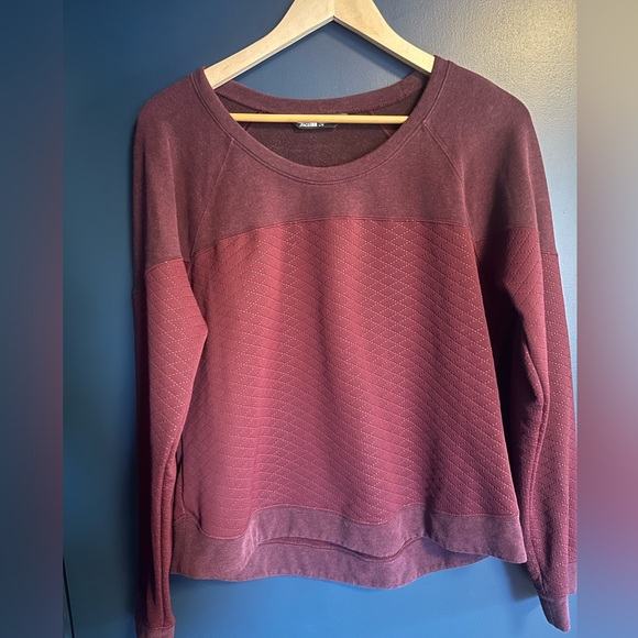 Quilted Fleece Pullover Sweater - Picture 4 of 6